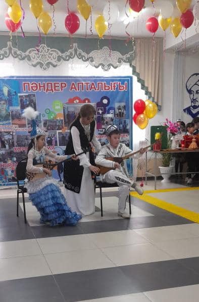 АӘТД, спорт, өнертану,  көркем еңбек пәндерінің апталығының ашылу салтанаты.